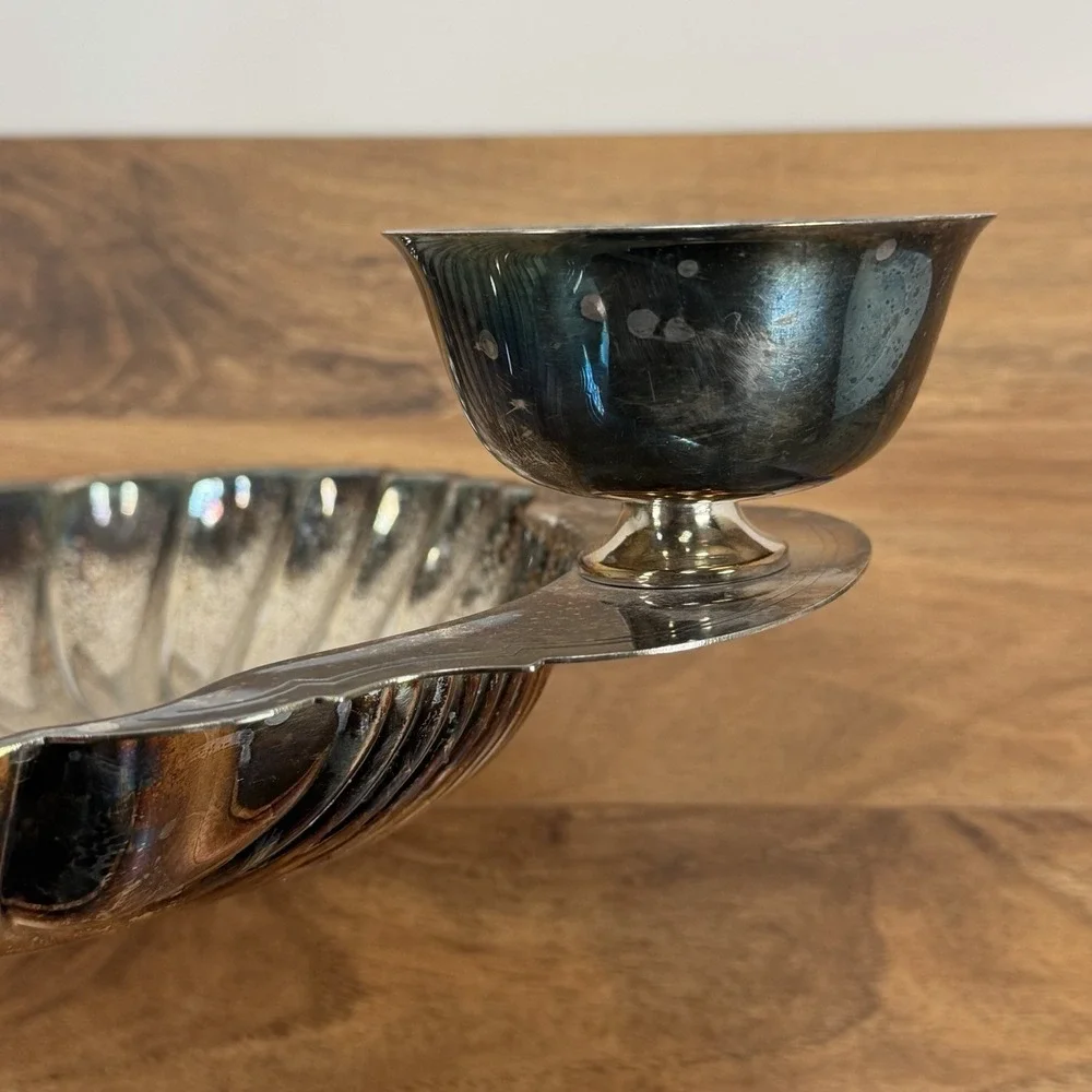 Wm Rogers & Sons Silver Plate 89574 Chip Dip Scallop Shell Bowl Sauce Cup VTG
